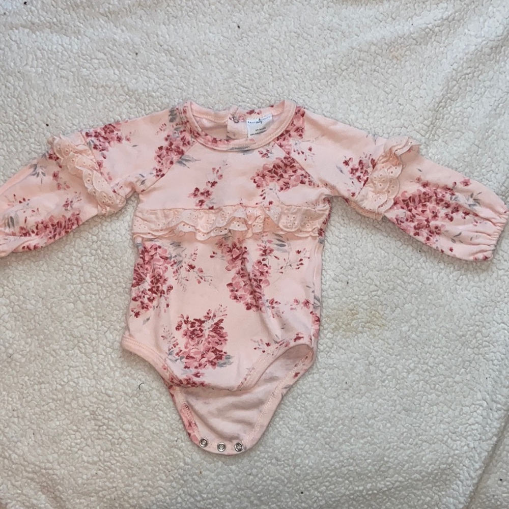 6-9m 2 piece floral bodysuit and legging set
